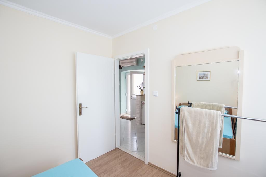 Radovcic Apartments And Rooms Trsteno Ngoại thất bức ảnh