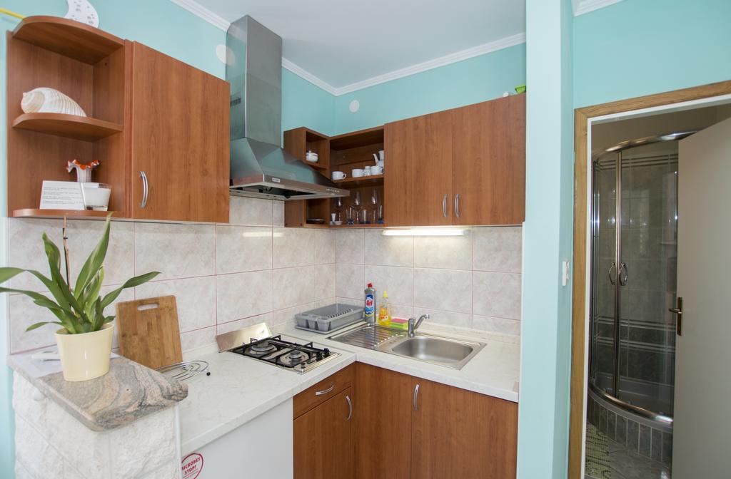 Radovcic Apartments And Rooms Trsteno Ngoại thất bức ảnh