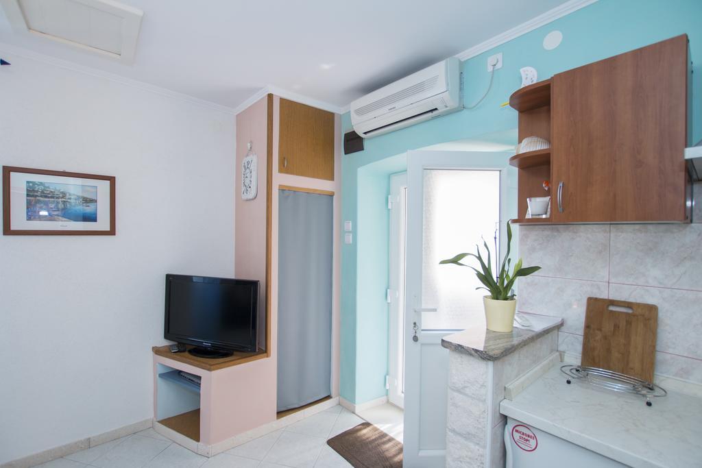 Radovcic Apartments And Rooms Trsteno Ngoại thất bức ảnh
