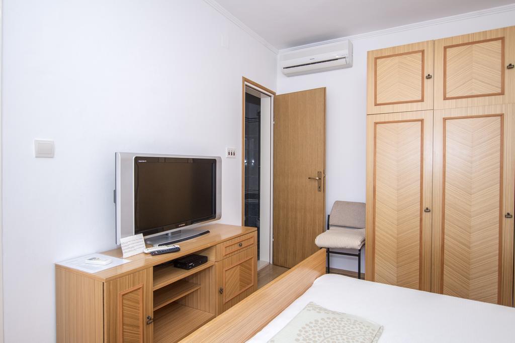 Radovcic Apartments And Rooms Trsteno Ngoại thất bức ảnh
