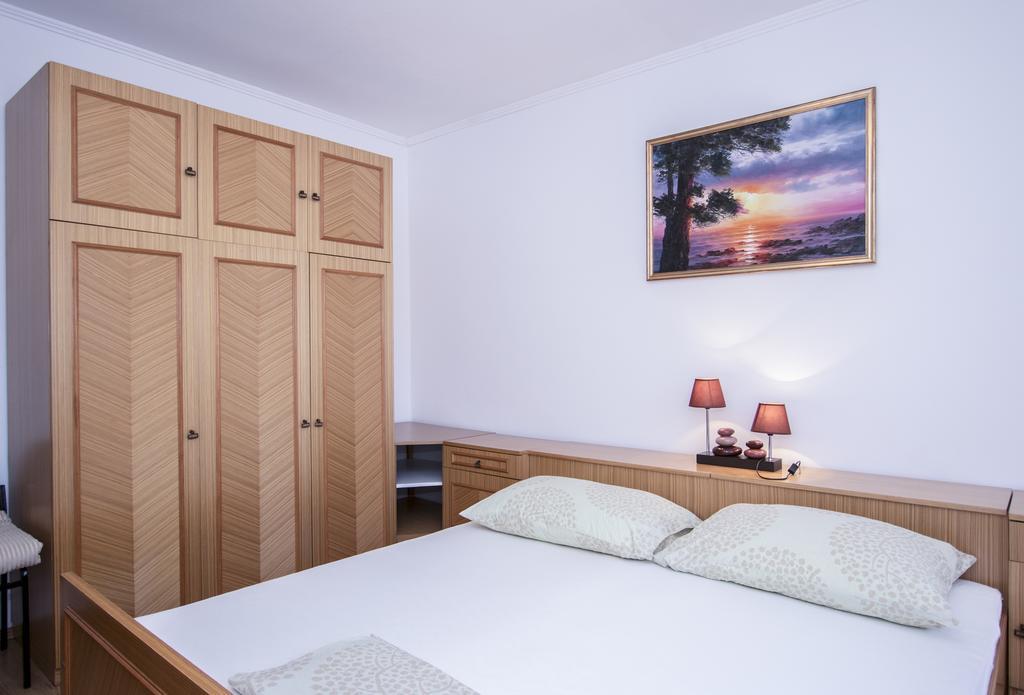 Radovcic Apartments And Rooms Trsteno Ngoại thất bức ảnh